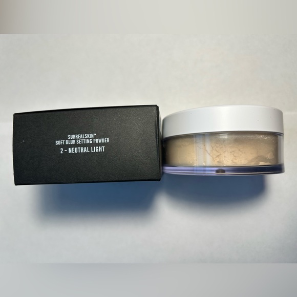 NWT🌷Makeup by Mario Surreal Skin Soft Blur Setting Powder - Picture 2 of 4